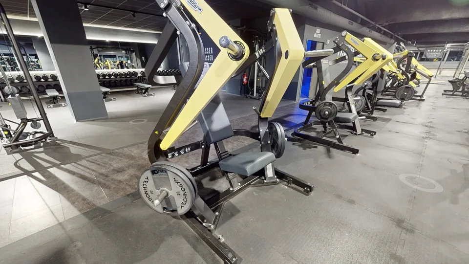 Wide Chest Press - Fitness Park Montpellier Vendargues
