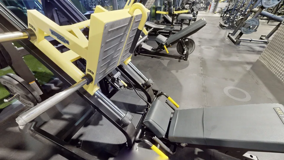 Linear Leg Press - Fitness Park Montpellier Vendargues