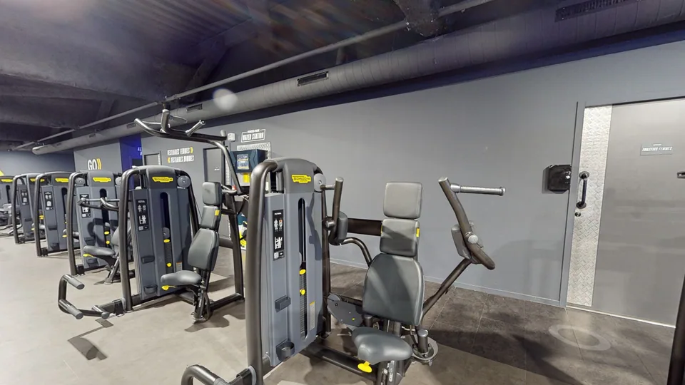 Pectoral machine - Fitness Park Montpellier Vendargues