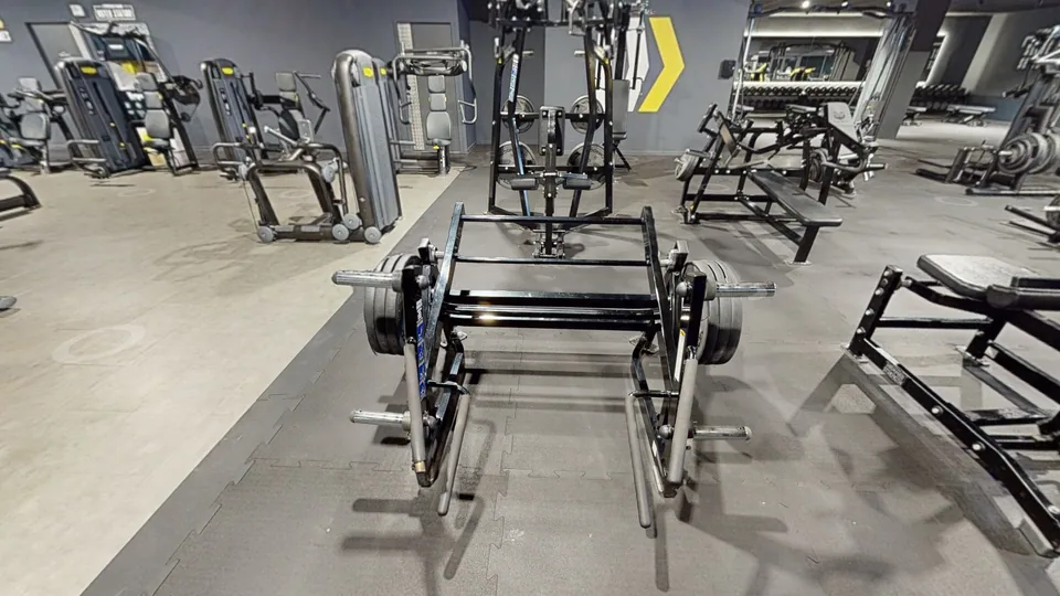 Ground Base Squat Lunge - Fitness Park Montpellier Vendargues