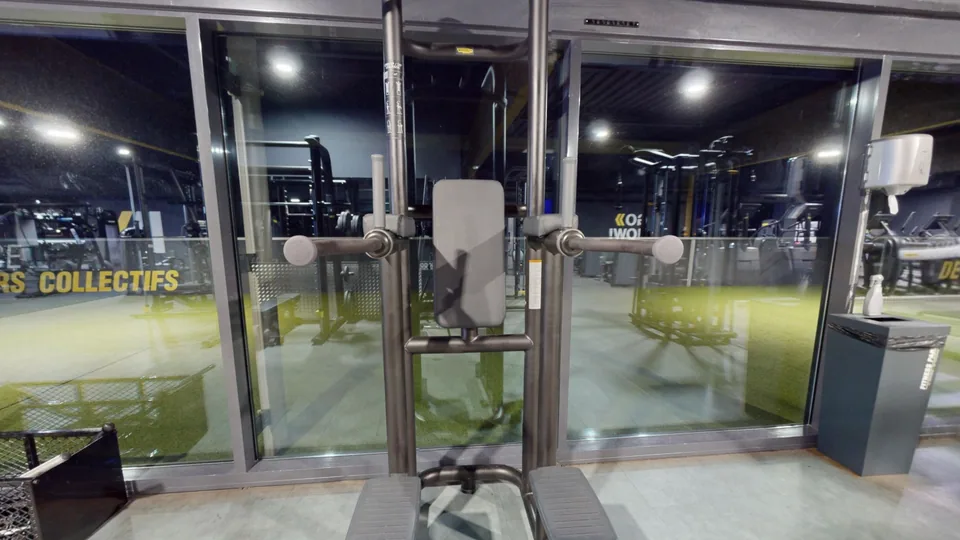 Station poids du corps - Fitness Park Montpellier Vendargues