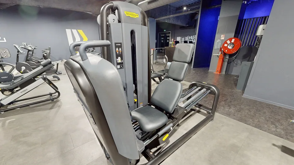 Leg Press machine - Fitness Park Montpellier Vendargues