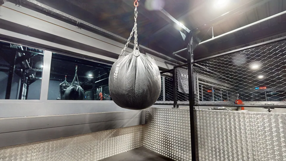 Sac de frappe uppercut grosse poire - Fitness Park Montpellier Vendargues