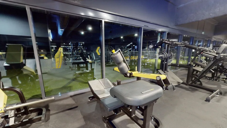 Hip Thrust machine - Fitness Park Montpellier Vendargues