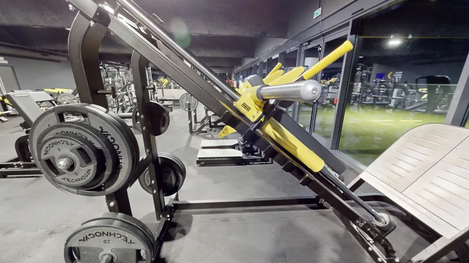 Standing Leg Press - Fitness Park Montpellier Vendargues