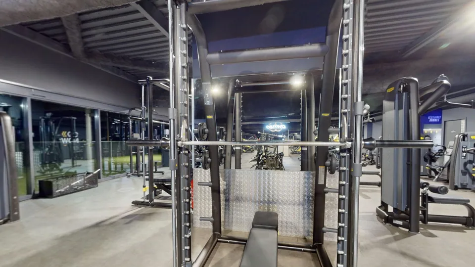 Smith Machine - Fitness Park Montpellier Vendargues