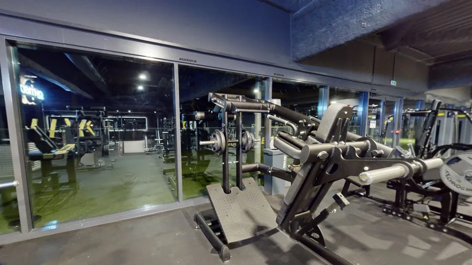 Pure Kraft Pendulum Squat - Fitness Park Montpellier Vendargues
